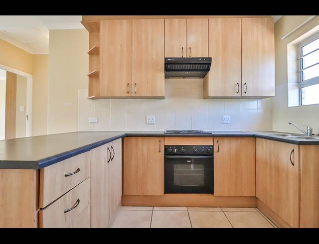2 BEDROOM APARTMENT RENTED IN WALMER HEIGHTS